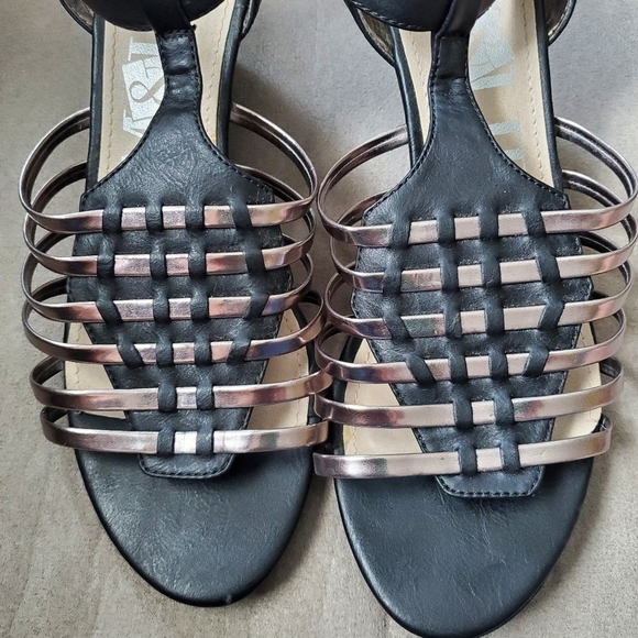 EUC Sam & Libby Metallic Wedge Sandal size 10 - Picture 9 of 9